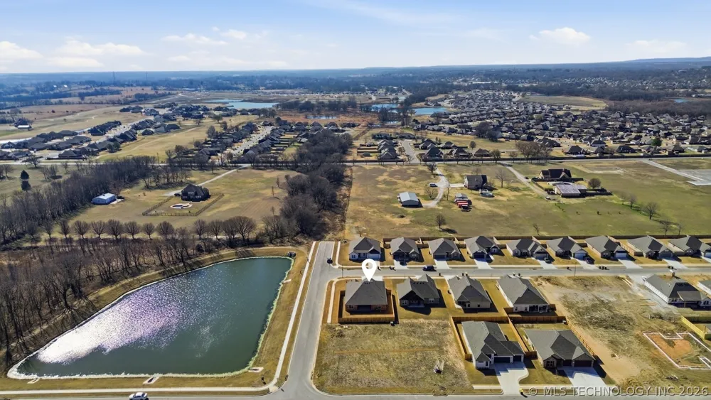10888 S 279th EastAvenue Coweta, OK 74008