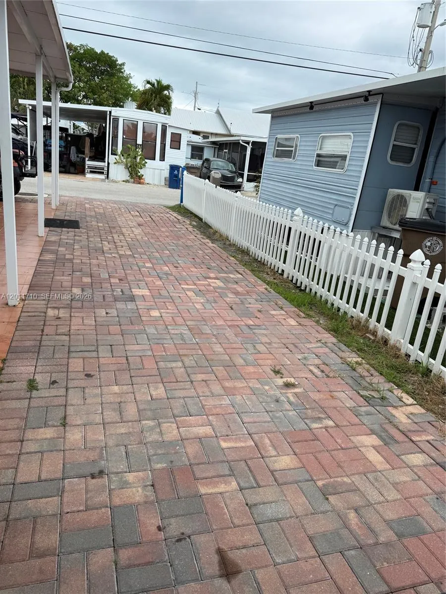 325 Calusa St Key Largo, FL 33037