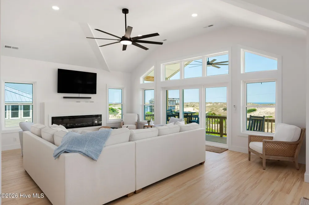 2230 Sandfiddler Road Corolla, NC 27927