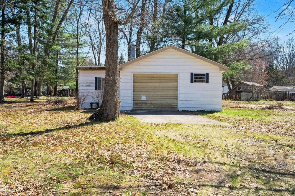 1592 Oakwood Drive Sage Township, MI 48624