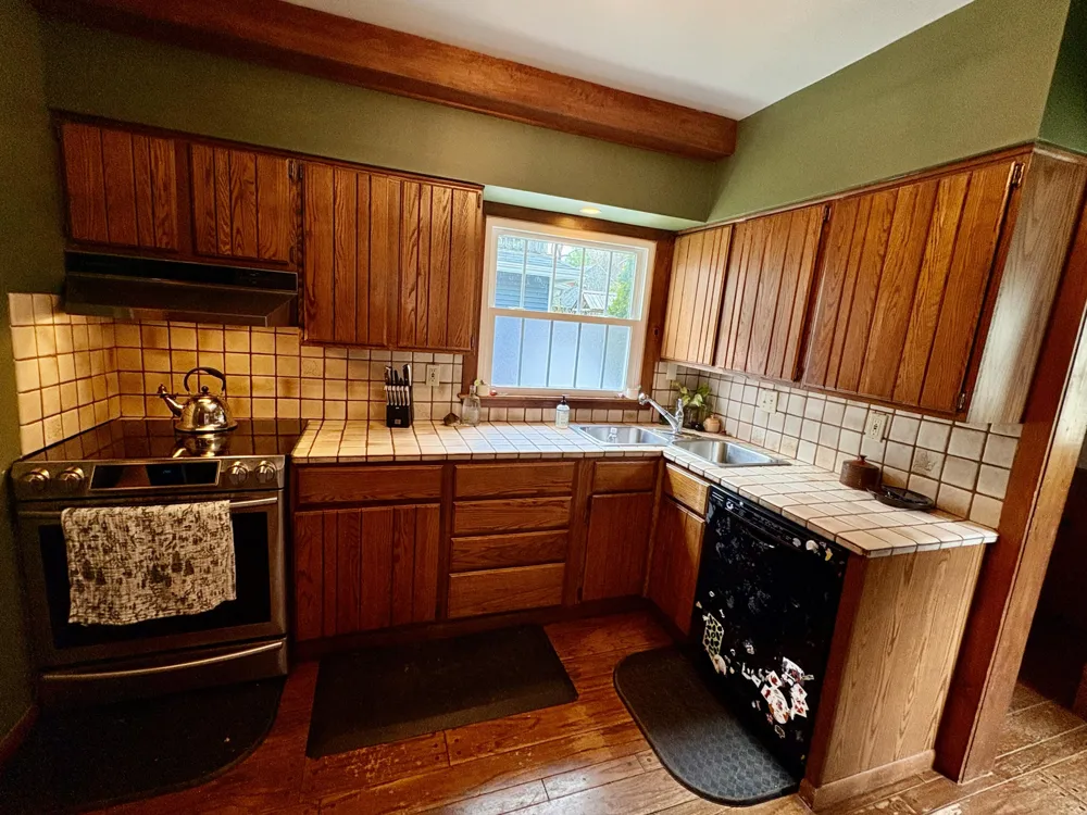 754 Oakridge Drive Jackson City, MI 49203