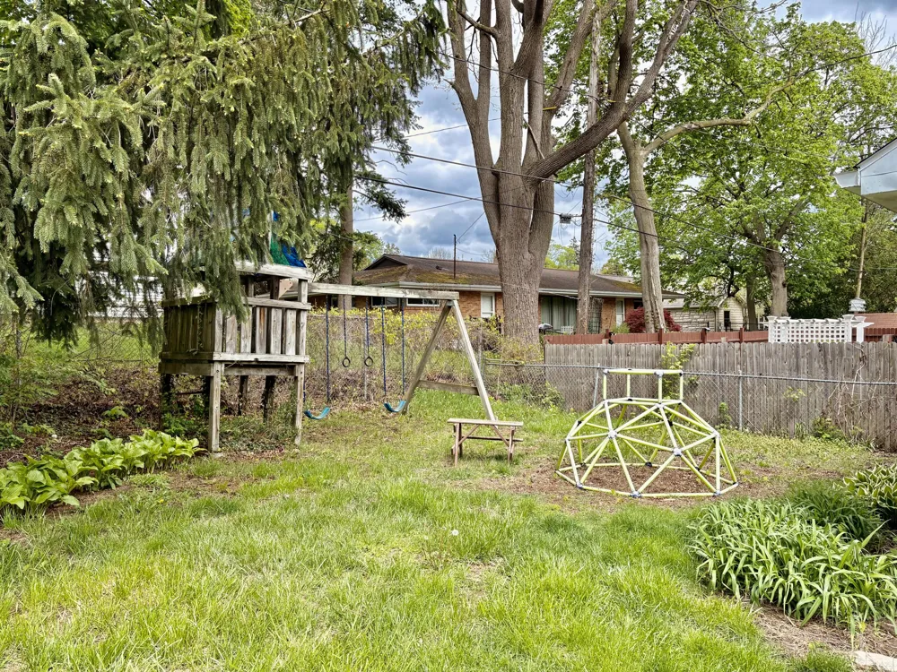 754 Oakridge Drive Jackson City, MI 49203