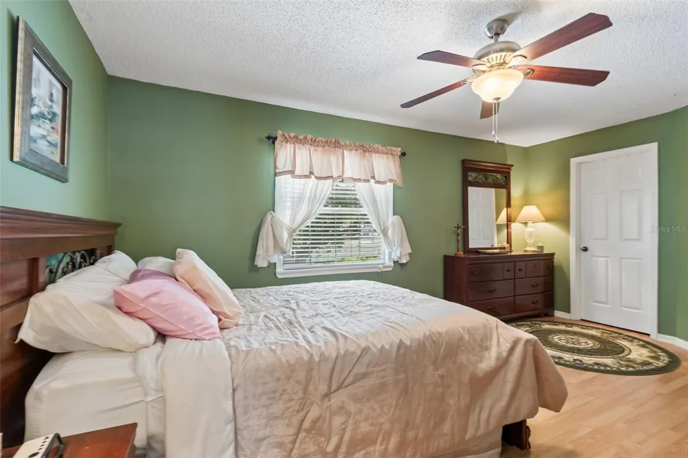 1319 ABBEY CRESCENT LANE Clearwater, FL 33759