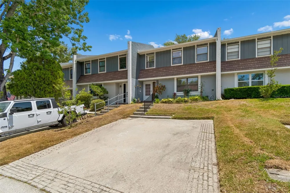 1319 ABBEY CRESCENT LANE Clearwater, FL 33759