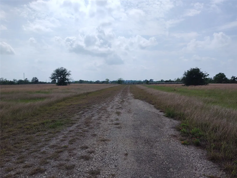 19709 Becker Road Hockley, TX 77447
