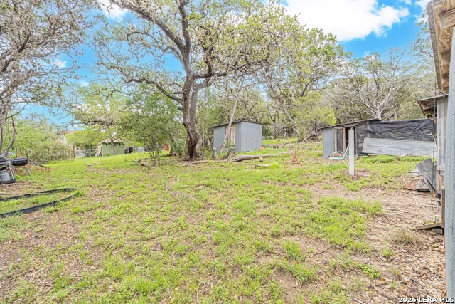 2939 Goat Hill Rd Lakehills, TX 78063