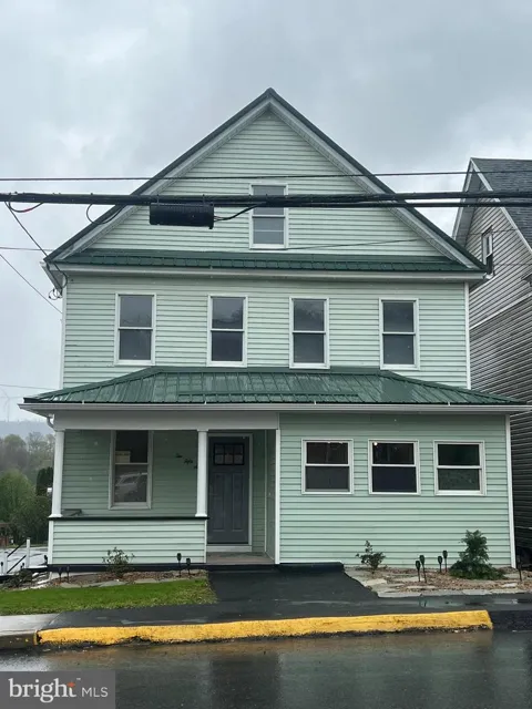 256 W MAIN STREET