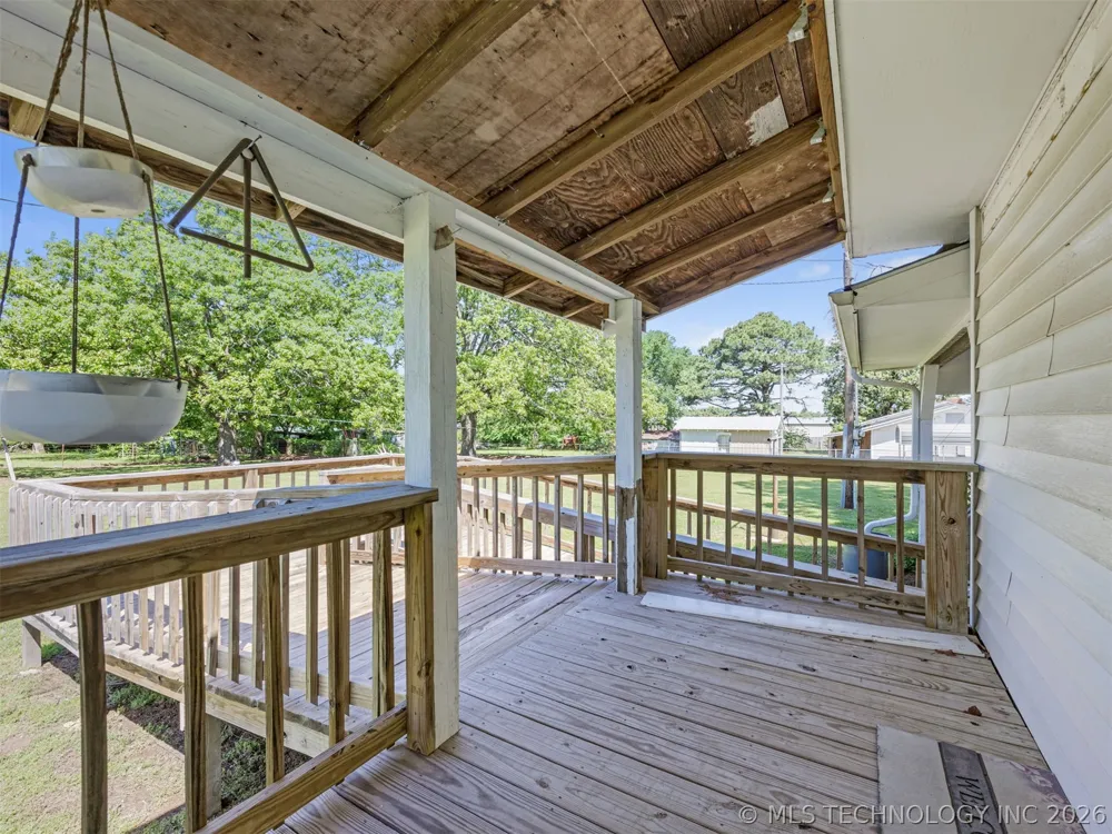 15083 State Highway 82 Tahlequah, OK 74464