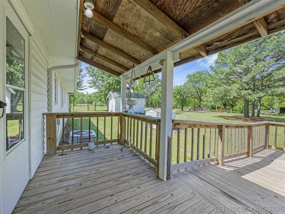 15083 State Highway 82 Tahlequah, OK 74464
