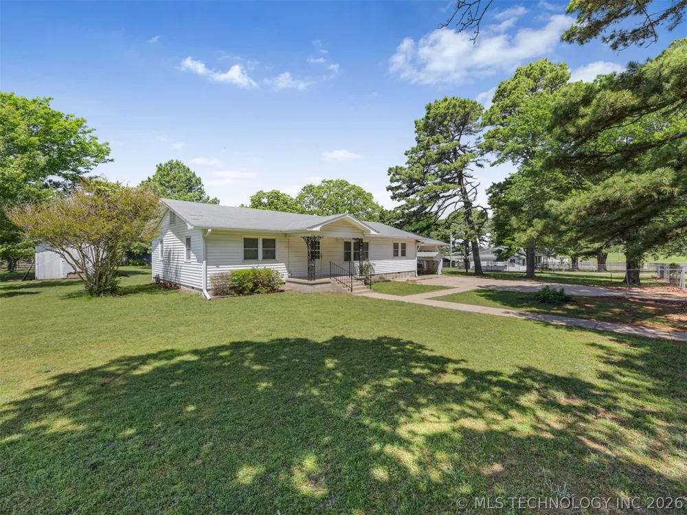 15083 State Highway 82 Tahlequah, OK 74464