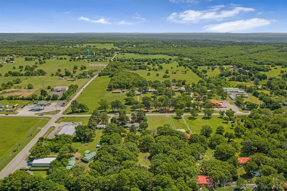 15083 State Highway 82 Tahlequah, OK 74464