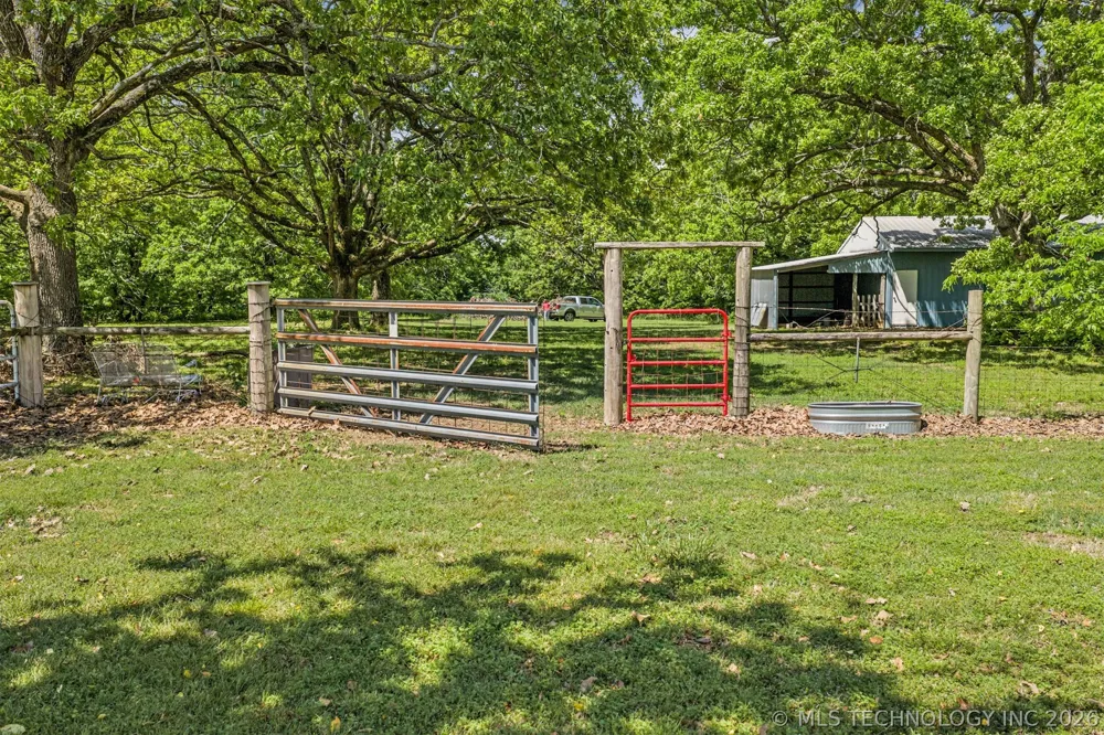 15083 State Highway 82 Tahlequah, OK 74464