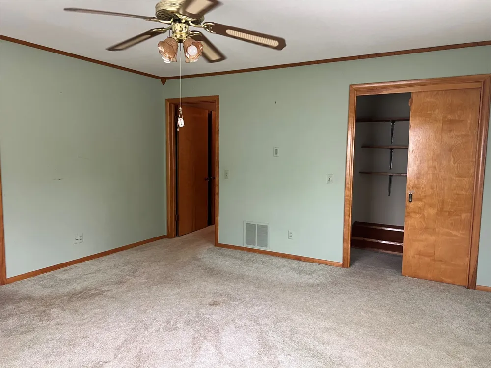 211 S Crockett Henrietta, TX 76365