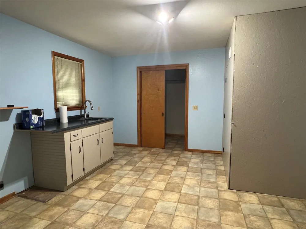 211 S Crockett Henrietta, TX 76365