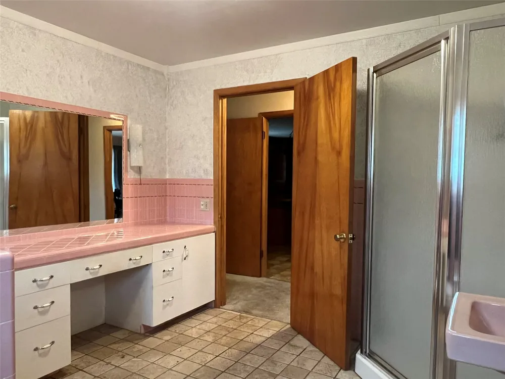 211 S Crockett Henrietta, TX 76365