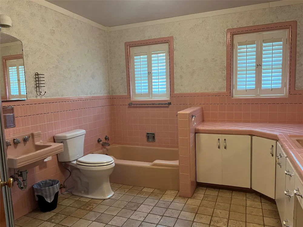 211 S Crockett Henrietta, TX 76365