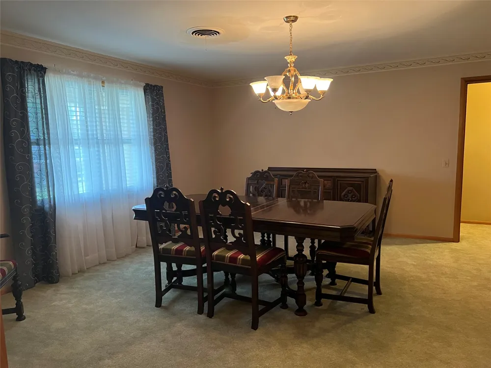 211 S Crockett Henrietta, TX 76365