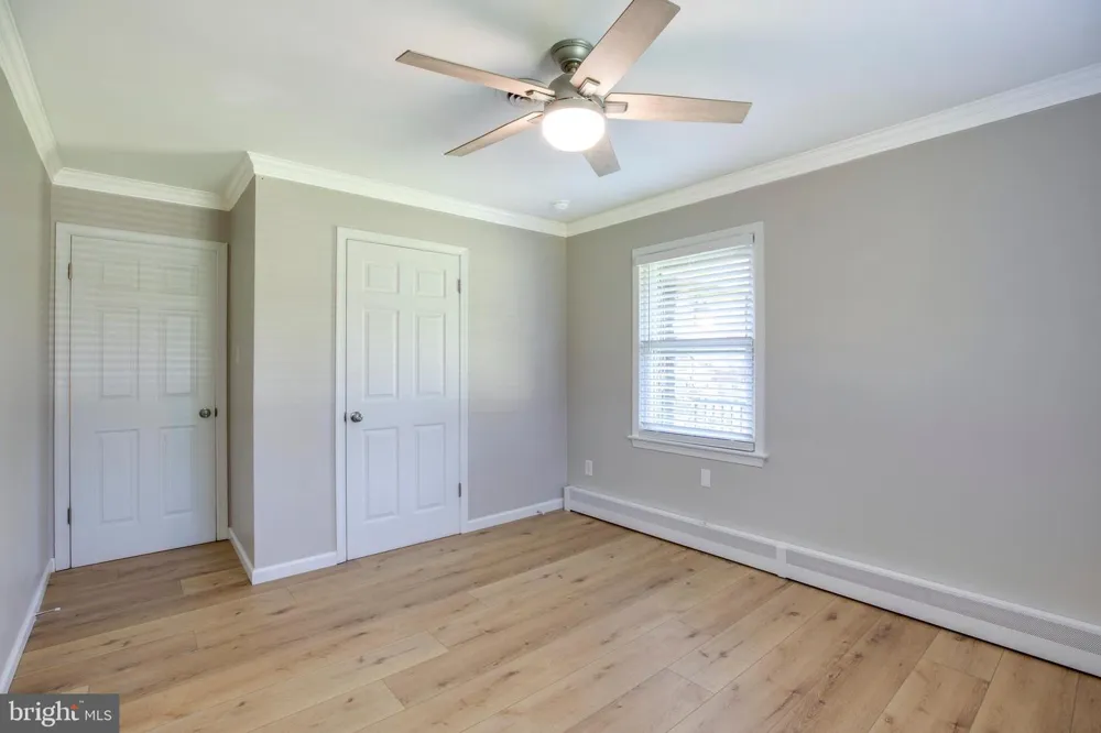 15027 BRADDOCK ROAD Centreville, VA 20120