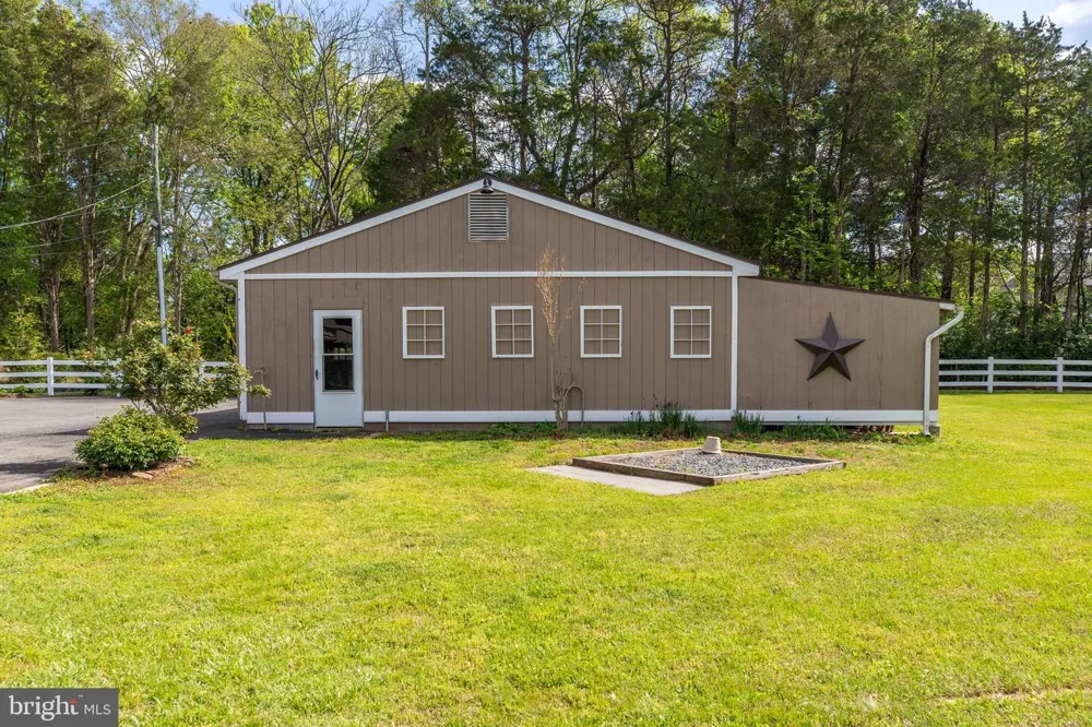 15027 BRADDOCK ROAD Centreville, VA 20120