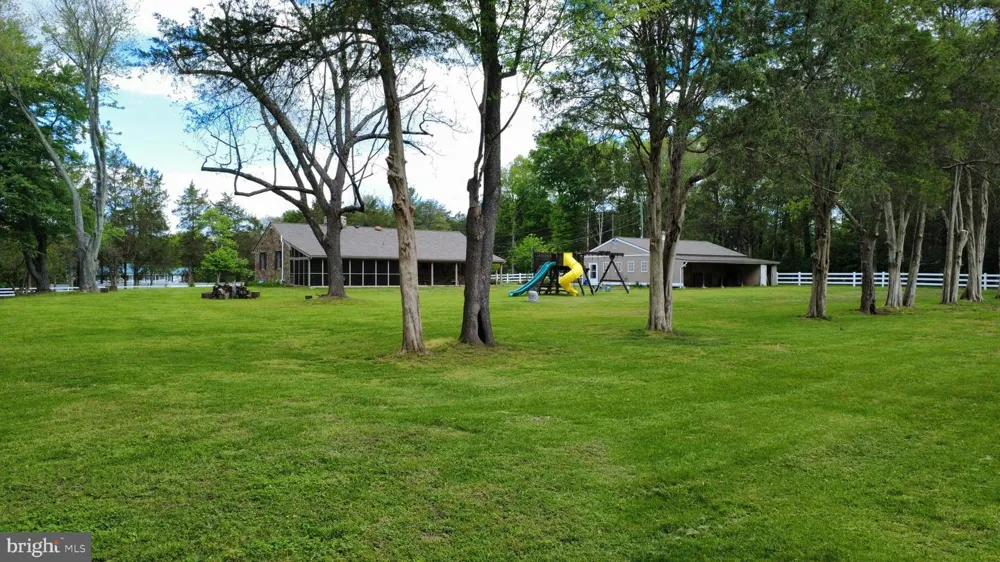 15027 BRADDOCK ROAD Centreville, VA 20120