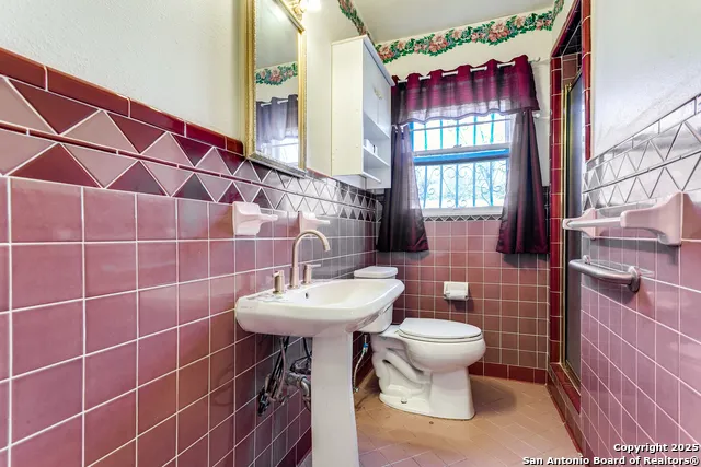 2643 W Craig Pl San Antonio, TX 78228