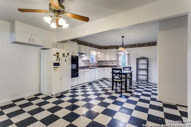 2643 W Craig Pl San Antonio, TX 78228