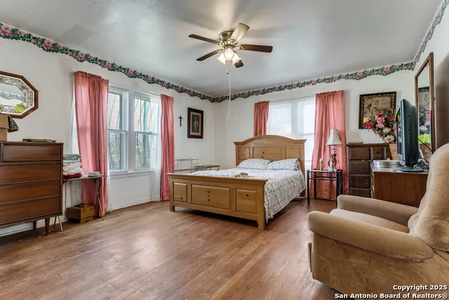 2643 W Craig Pl San Antonio, TX 78228