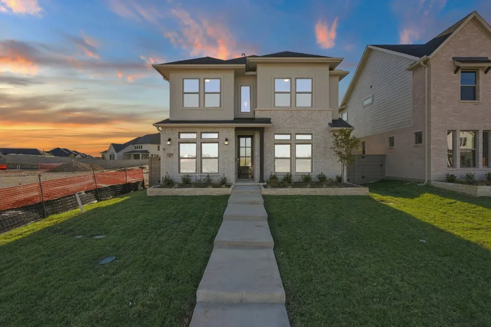 2424 Trailrunner Drive Celina, TX 75009