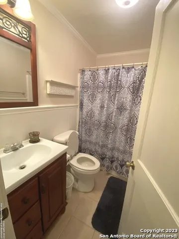 980 Pebble Beach Dr NW Lakehills, TX 78063