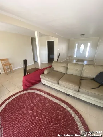 980 Pebble Beach Dr NW Lakehills, TX 78063