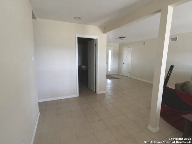 980 Pebble Beach Dr NW Lakehills, TX 78063