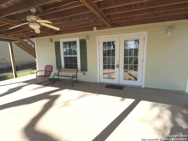 980 Pebble Beach Dr NW Lakehills, TX 78063