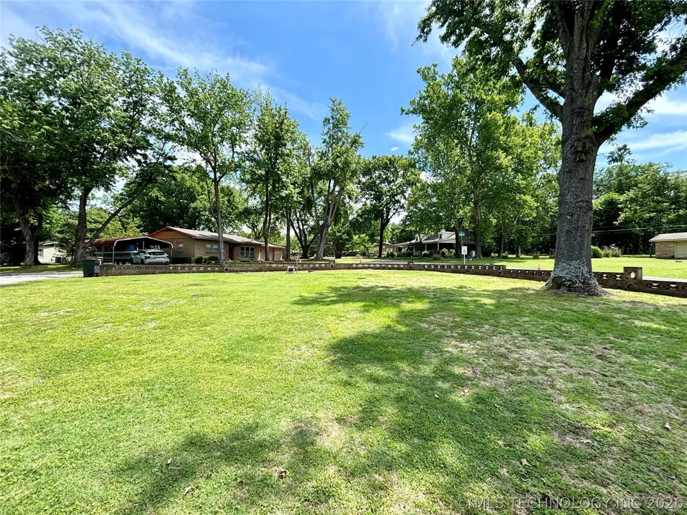 31891 E 695 WAY Wagoner, OK 74467