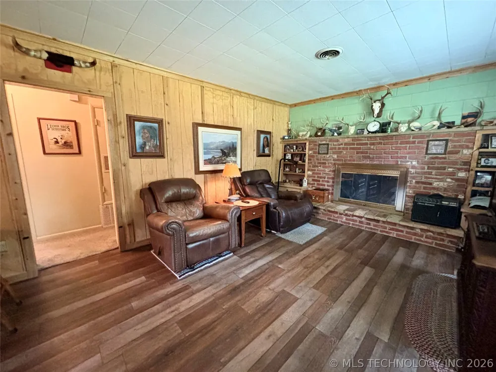 31891 E 695 WAY Wagoner, OK 74467