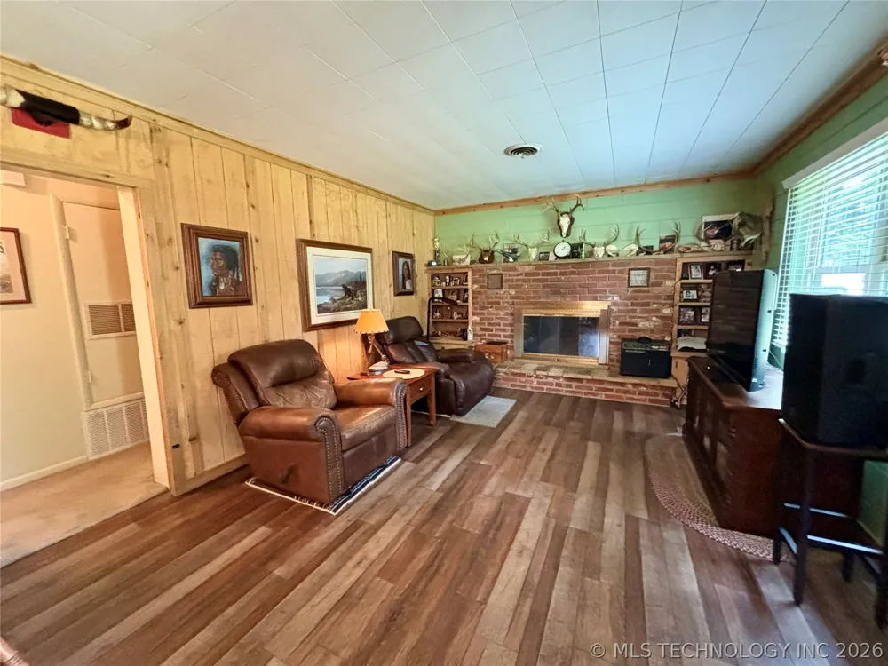 31891 E 695 WAY Wagoner, OK 74467