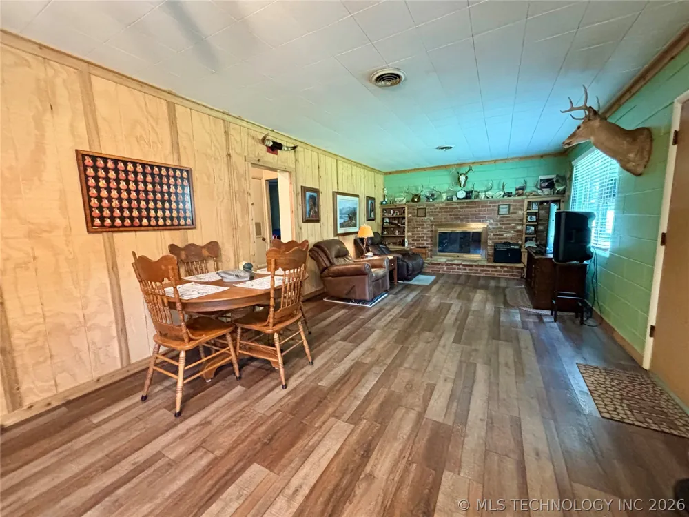 31891 E 695 WAY Wagoner, OK 74467