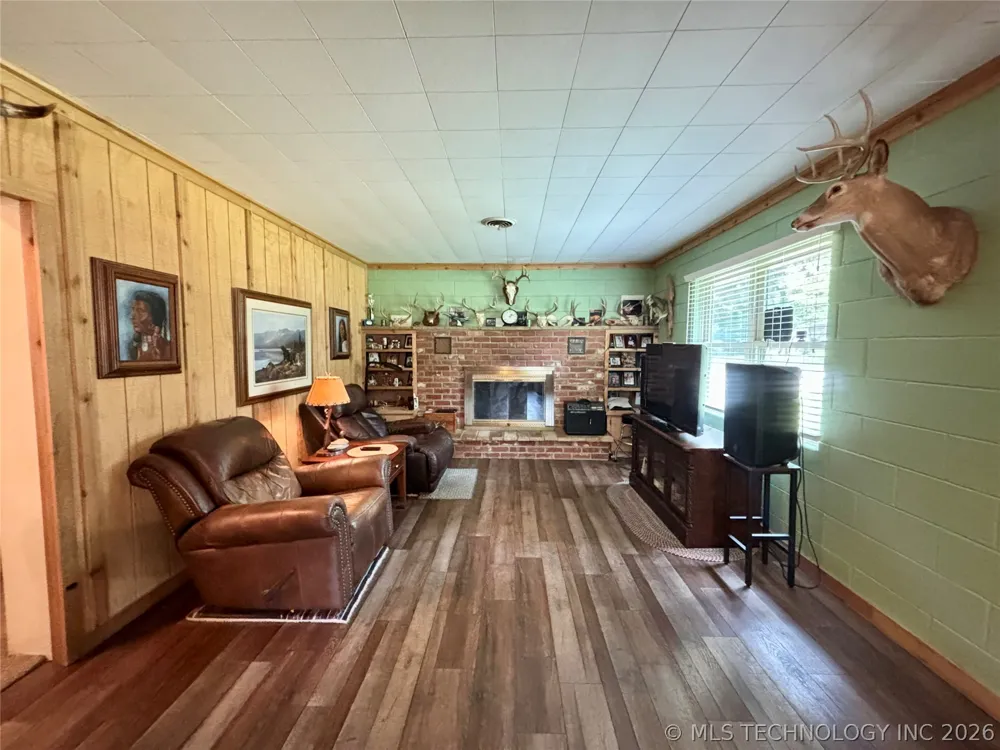 31891 E 695 WAY Wagoner, OK 74467