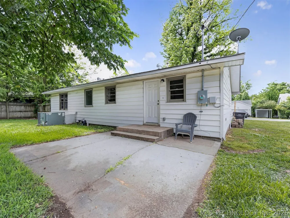 3618 Henrietta Avenue Bartlesville, OK 74006
