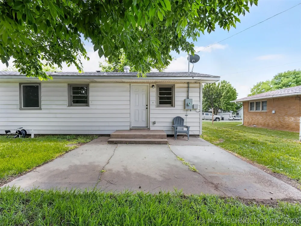 3618 Henrietta Avenue Bartlesville, OK 74006
