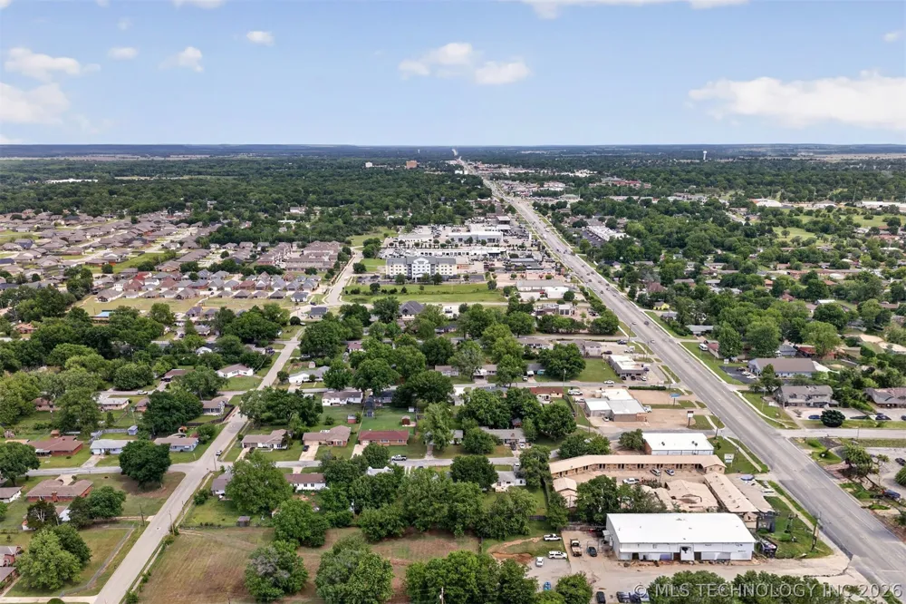 3618 Henrietta Avenue Bartlesville, OK 74006