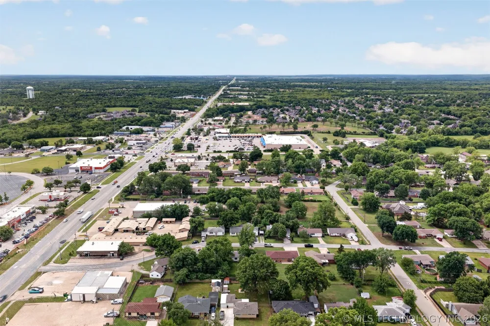3618 Henrietta Avenue Bartlesville, OK 74006