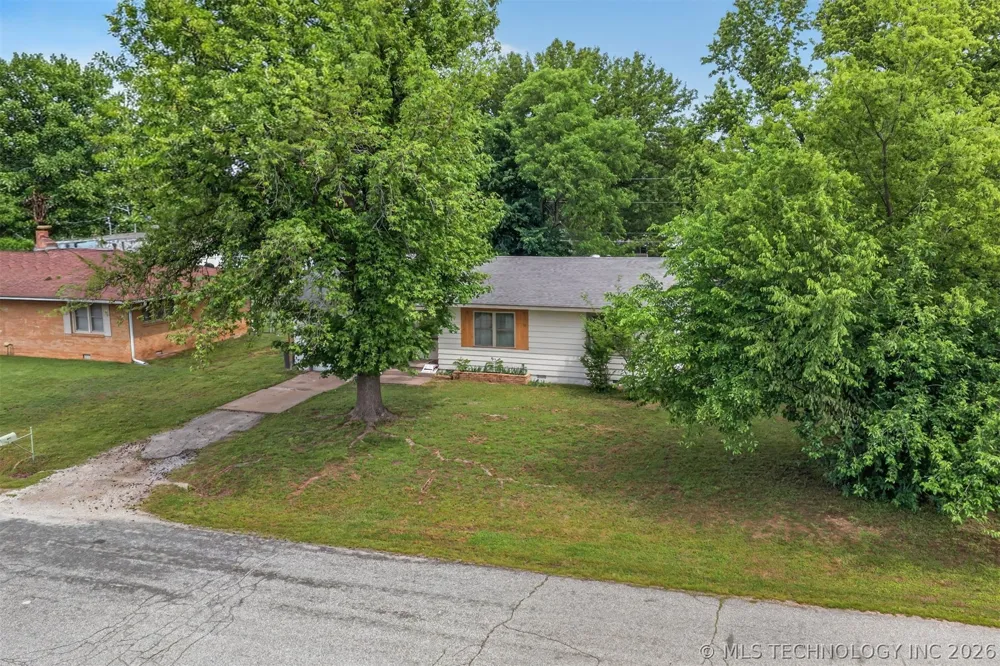 3618 Henrietta Avenue Bartlesville, OK 74006