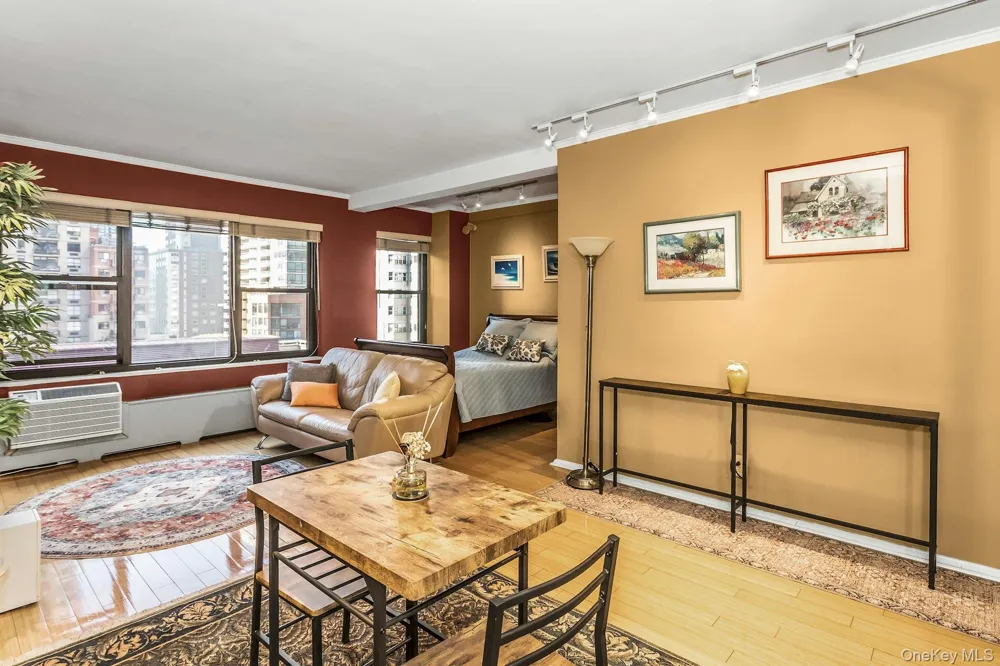 2 Tudor City Place #3M-South New York (Manhattan), NY 10017