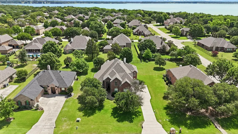 1131 Durango Circle Shady Shores, TX 76208