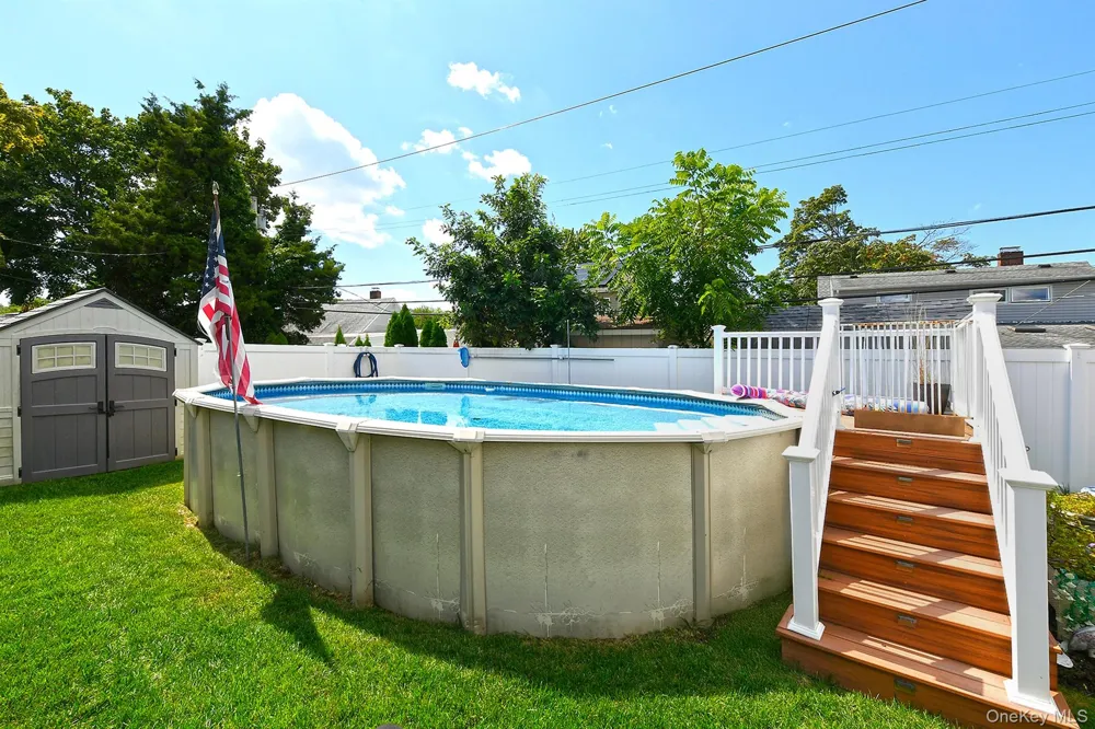 12 Link Lane Hicksville, NY 11801