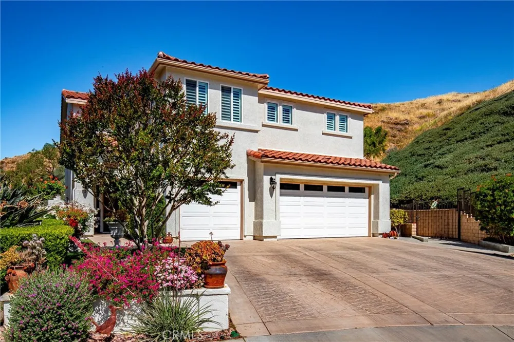 29161 Harmony Way Saugus, CA 91390