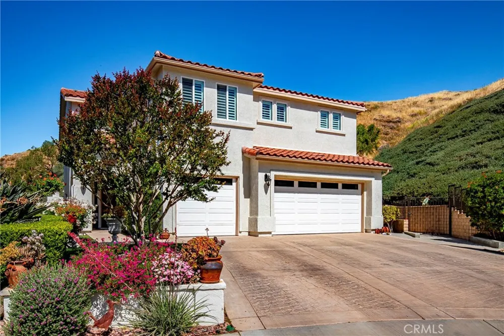 29161 Harmony Way Saugus, CA 91390