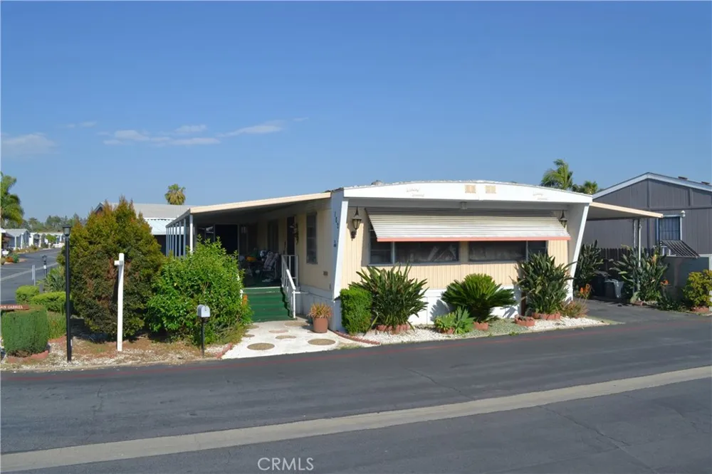1630 S Barranca Avenue #102 Glendora, CA 91740