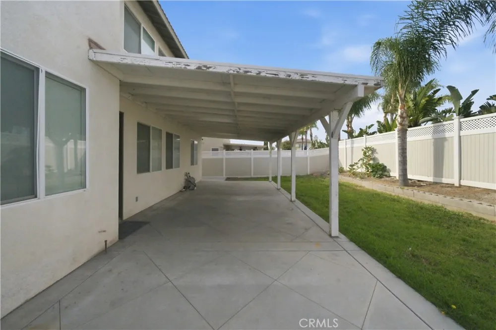 6710 Black Hawk Road Eastvale, CA 92880