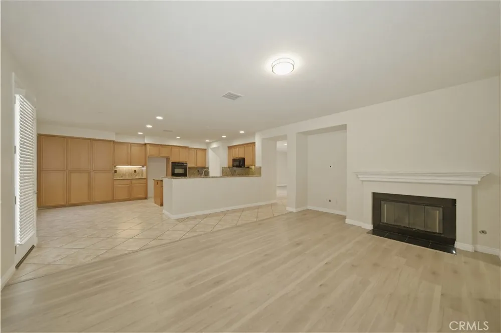 6710 Black Hawk Road Eastvale, CA 92880